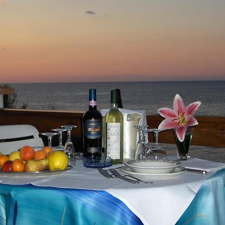 Hotel Villa Ombrosa Portoferraio Kültér fotó