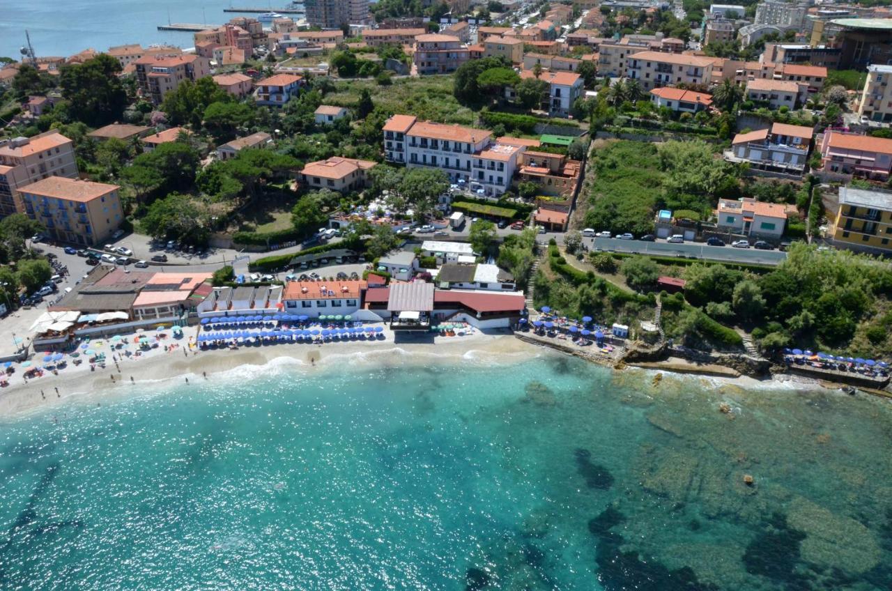 Hotel Villa Ombrosa Portoferraio Kültér fotó
