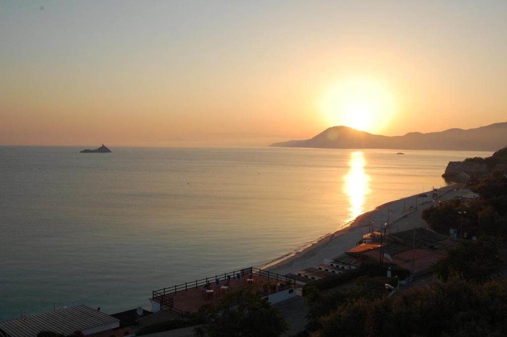 Hotel Villa Ombrosa Portoferraio Szoba fotó