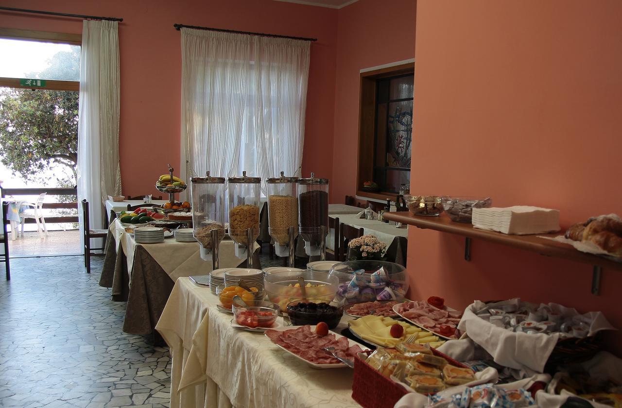 Hotel Villa Ombrosa Portoferraio Szoba fotó